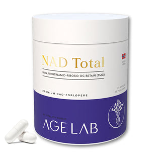 NAD Total® er vårt mest avanserte NAD-tilskudd. 120 kapsler med NMN, Nikotinamid Ribosid (NR) og TMG med 99% renhet for optimal omdannelse til NAD - AgeLab.no